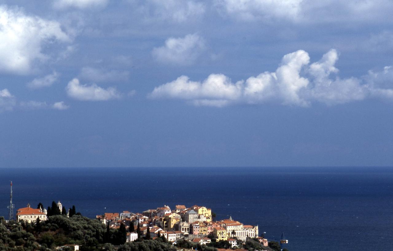 Uliveto Saglietto Agriturismo A Poggi Apartments インペリア エクステリア 写真
